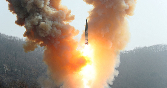 Odpálení severokorejské rakety. (20. bezna 2023)