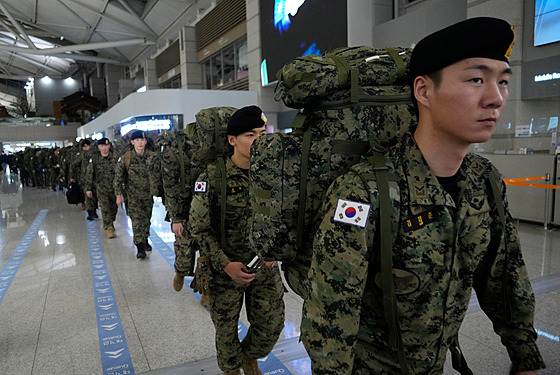 Jihokorejtí vojáci (27. února 2023)