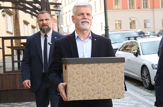 Prezident Petr Pavel se sthuje na Praský hrad, kde bude mít kancelá na...