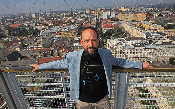 Primátorovi Ostravy Tomá�i Macurovi mo�ná schází u� jen m�síc do odvolání. Nebo...