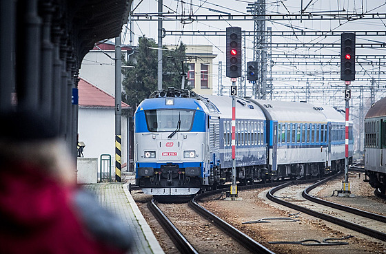 Jiní expres zkrátí cestu z Budjovic do Prahy.