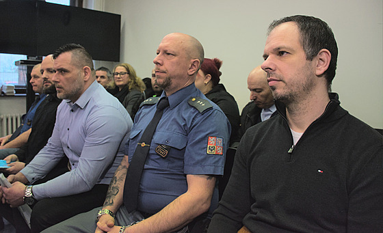 Krajský soud v Plzni začal projednávat vraždu, kterou si dle obžaloby měl...