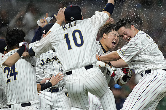 Radost japonských baseballist z postupu do finále World Baseball Classic