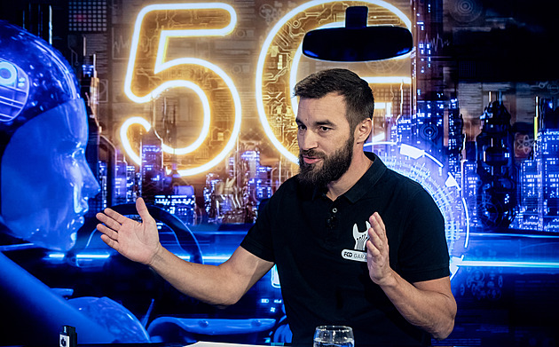 Chytrá města nepustí čmoudící auta do centra, experti vysvětlují jak