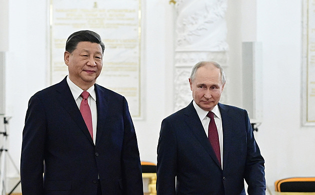 Čínský prezident varoval Putina před použitím jaderných zbraní, píše list
