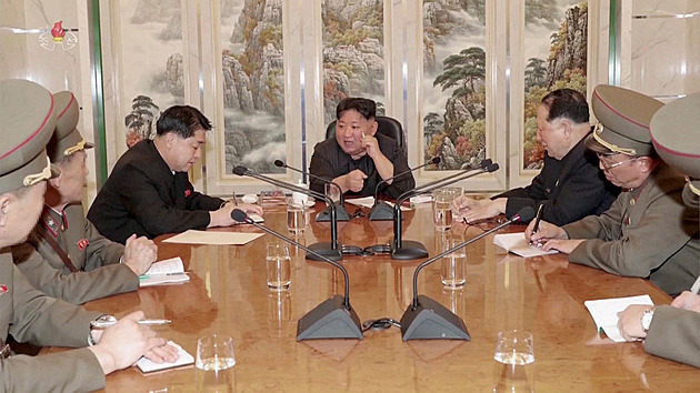 Menší a schopné trefit USA. Kim chce novými jadernými hlavicemi „bránit mír“