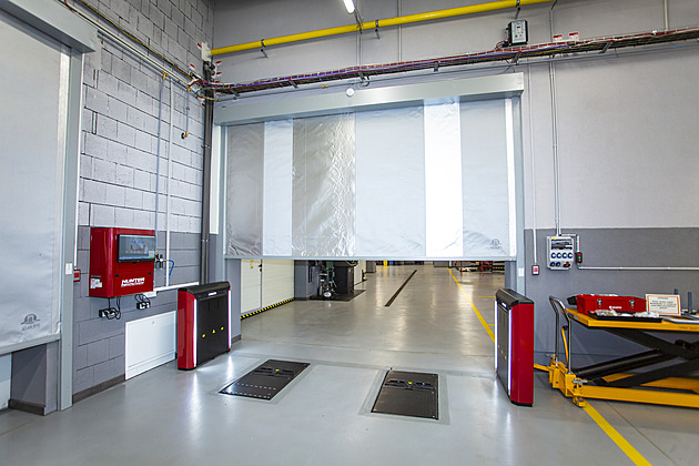 Vodíkovou ojetinu dovezete pod půlmilion. Prozkoumali jsme, jak ji servisovat