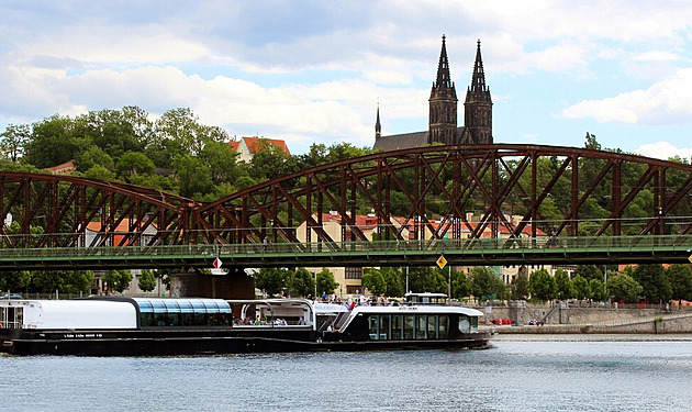 Praha chce výtoňský most opravit ve stávající podobě a doplnit mu třetí kolej