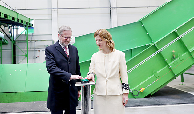 Miliardy na granáty i energetická reforma. EU řeší změny a „zlo“ z Ruska