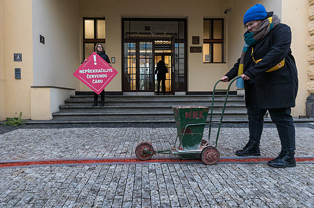 Tato vláda je posun kupředu, má ale výjimku a tou je Blažek, míní Milion chvilek
