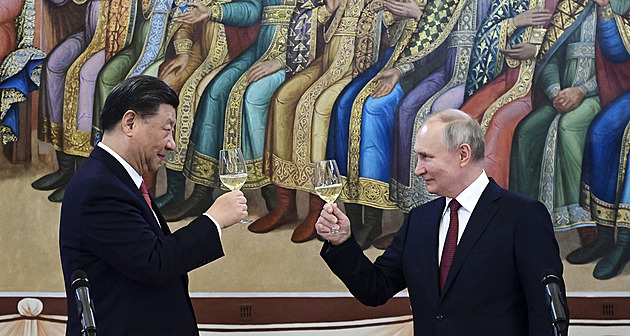 Žádné neomezené partnerství Ruska s Čínou. Si odjel a Putinovi moc neslíbil