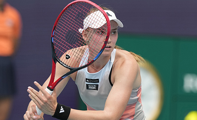 Vítězka z Indian Wells Rybakinová je v semifinále turnaje v Miami