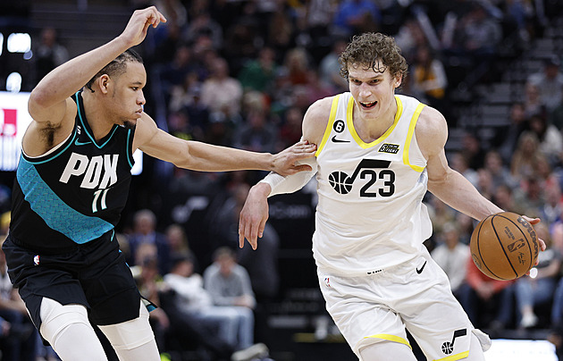 Morant se vrátil po trestu za zbraně. V Dallasu žehrají na historickou chybu