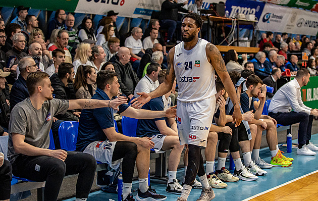 Basketbalisté Ostravy si zajistili čtvrtfinále play off, Opava musí do předkola