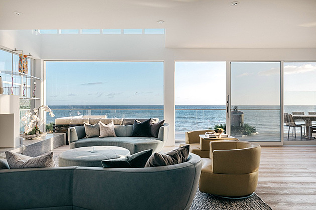 Ohromující dům u oceánu z kultovní klasiky Al Pacina je na prodej