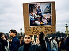 Francouzi protestují proti vlád Emmanuela Macrona. (17. bezna 2023)