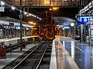 Prázdné vlakové nádraí v nmeckém Frankfurtu. (27. bezna 2023)