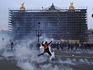 Ve Francii lidé opt protestují proti dchodové reform. (22. bezna 2023)