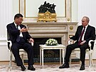 ínský prezident Si in-pching na schzce se svým protjkem Vladimirem Putinem...