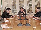 Severokorejský vdce Kim ong-un si prohlédl nové jaderné hlavice. (28. bezna...