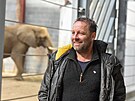 editel zoo Zln Roman Horsk pedstavil nov chovn zazen pro slony....