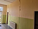 V z�kladn� �kole v Pru��nk�ch na Hodon�nsku napo��tali 34 trhlin zp�soben�ch...