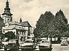 Historick� pohlednice vydan� v lednu roku 1961 ukazuje, �e centrum Pelh�imova...