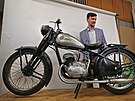 Motocykl Z 150c z roku 1950 je ji tvrtou opravenou motorkou, kter vyjela z...