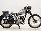 Motocykl Z 150c z roku 1950 ped renovac