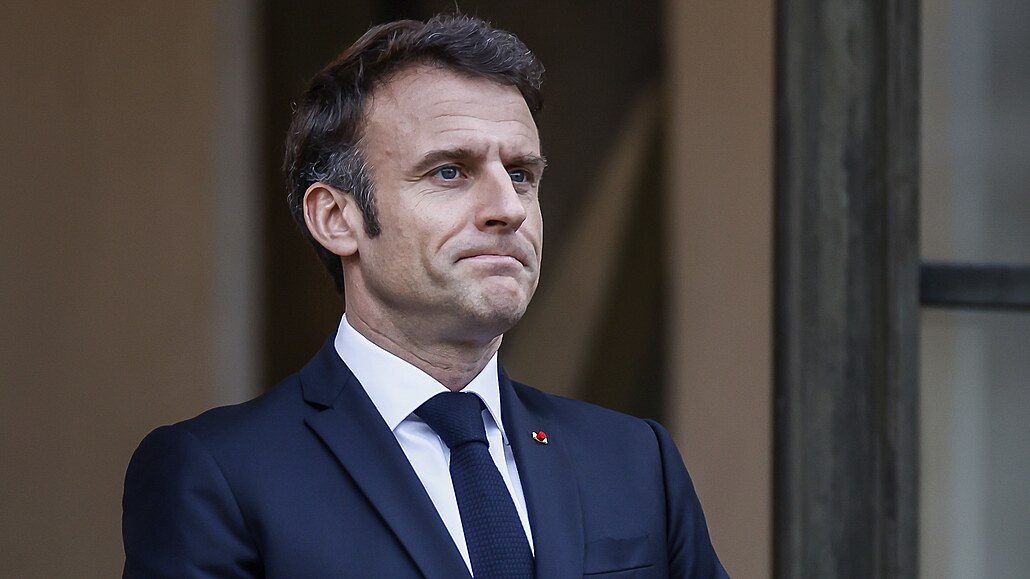 Francouzský prezident Emmanuel Macron v Elysejském paláci v Paříži. (24. března...