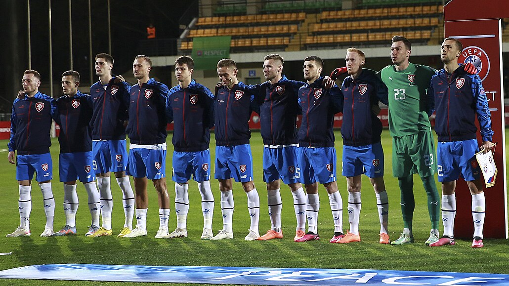 Čeští fotbalisté před zápasem kvalifikace o Euro 2024 v Moldavsku.