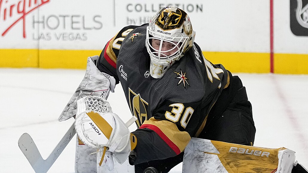 Jií Patera v brán Vegas Golden Knights