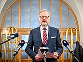 Předsedu vlády v Jeseníku vystoupil po jednání se starostkou města Zdeňkou...