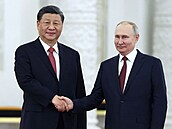 Ruský prezident Vladimir Putin se v Kremlu setkal se svým čínským protějškem Si...