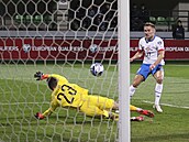 Český útočník Jan Kuchta sice v Moldavsku střílí gól, ten však neplatil kvůli...