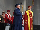 Nový rektor Univerzity T. Bati ve Zlíně Milan Adámek (vpravo) během slavnostní...