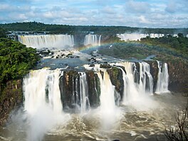 Vodopády Iguazu na hranicích Argentiny a Brazílie