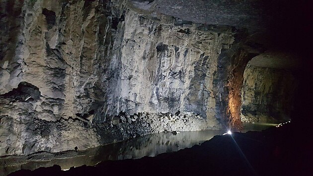 Tba vpence po sob v Lousiville zanechala podzemn komplex o rozloze 370 000 metr tverench.