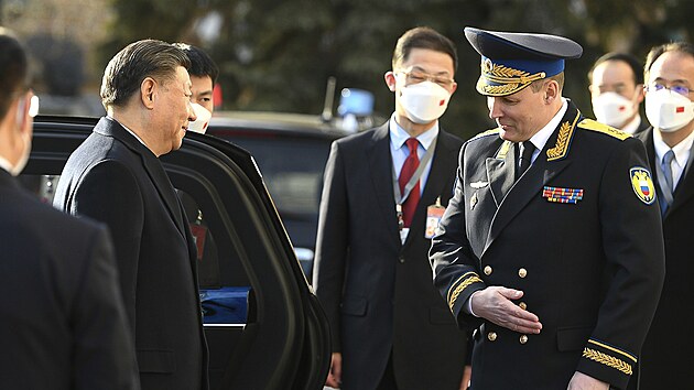 Čínský prezident Si Ťin-pching po příletu do Ruska (20. března 2022)