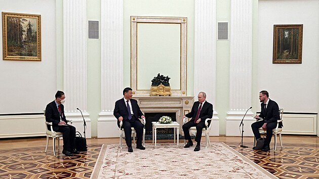 Čínský prezident Si Ťin-pching na schůzce se svým protějškem Vladimirem Putinem v Kremlu (20. března 2022)