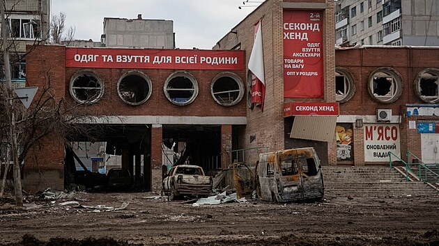Pohled na ulici ve městě Bachmut na Ukrajině. (3. března 2023)