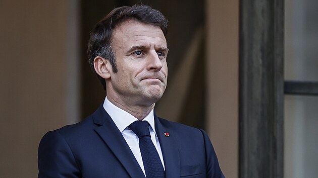 Francouzský prezident Emmanuel Macron v Elysejském paláci v Paíi (24. bezna...