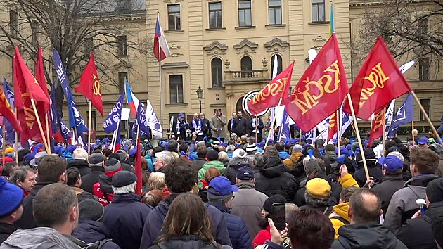 Odborová protivládní demonstrace za účasti SPD, KSČM, ČSSD a ANO