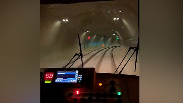 Brněnským „metrem" už jezdí první tramvaje, od května s pasažéry