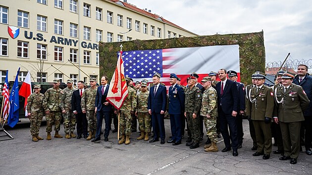 Spojené státy slavnostně zahájily provoz své první stálé vojenské posádky na východním křídle Severoatlantické aliance v polském městě Poznaň.(21. března 2023)