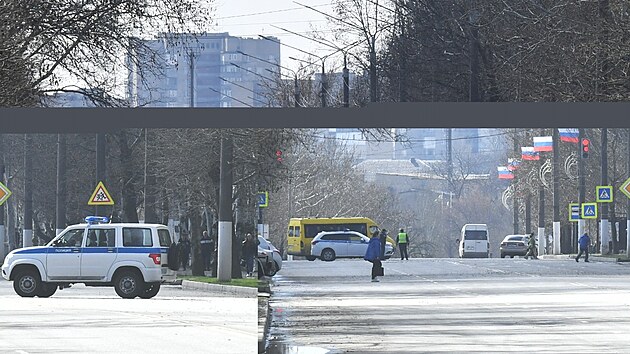 V okupovaném ukrajinském Melitopolu se ozvaly výbuchy ve dvou budovách, kde byli umístěni ruští vojáci a příslušníci bezpečnostních složek. (27. března 2023)