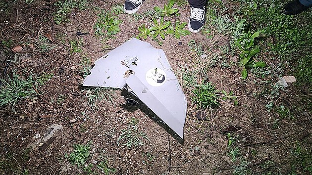 Úlomek dronu po explozích na Krymu. (20. března 2023)