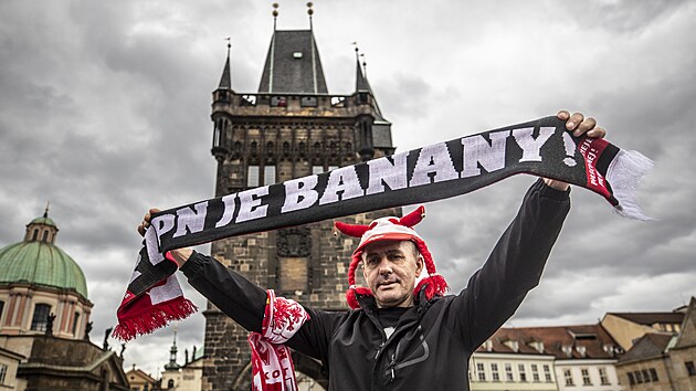 Sraz polskch fotbalovch fanouk na Karlov most. (24. bezna 2023)