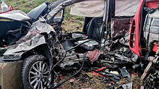 Na Českokrumlovsku se srazilo auto s nákladním vozem. (24. března 2023)