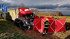 Na Českokrumlovsku se srazilo auto s nákladním vozem. (24. března 2023)